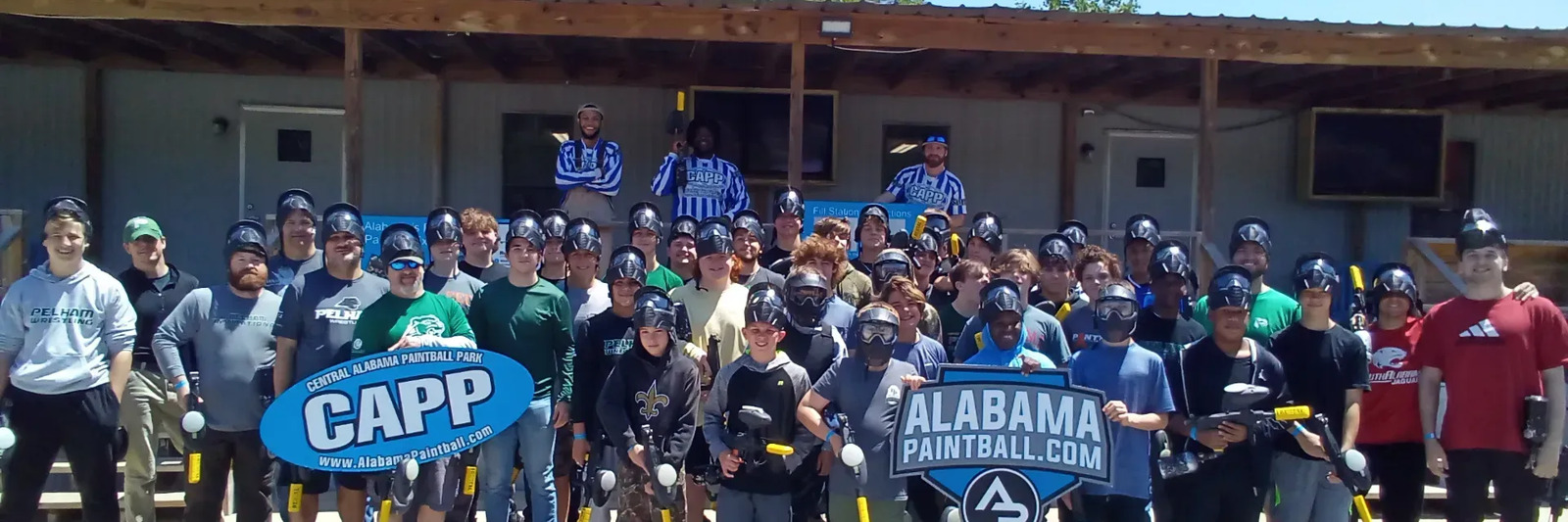 A full group of players and spectators between games